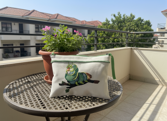 caterpillar utility pouch